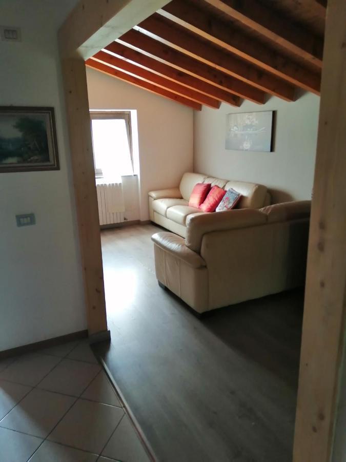 Casa Vacanze La Ca Del Cunfec 손드리오 외부 사진