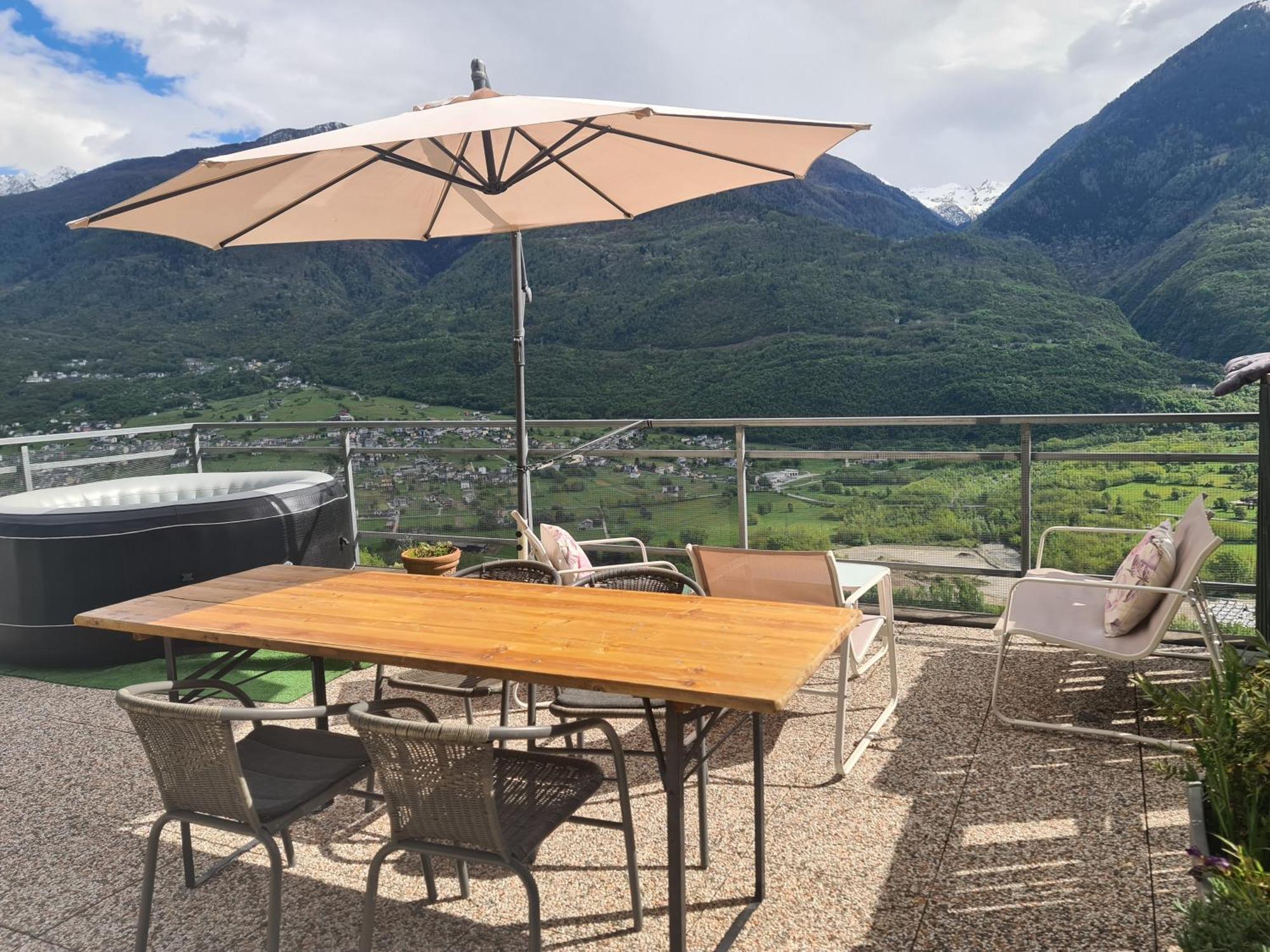 Casa Vacanze La Ca Del Cunfec 손드리오 외부 사진